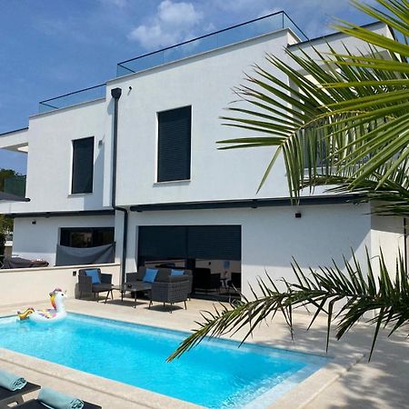 Villa Lujo Porec Funtana Exterior photo